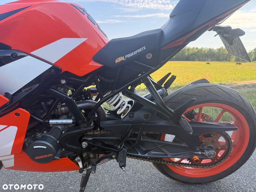 KTM RC 125 - 8