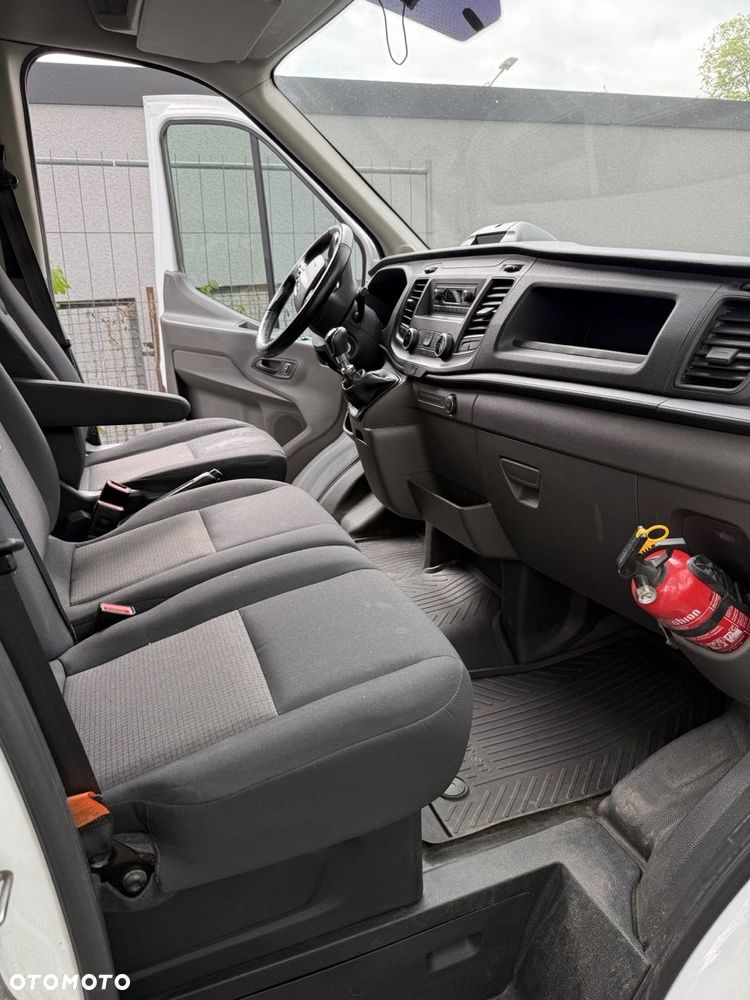 Ford Transit - 11