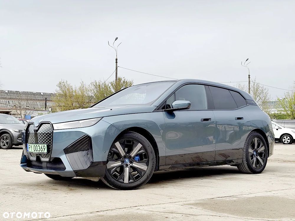 BMW iX xDrive40 76.6kWh Signature - 2
