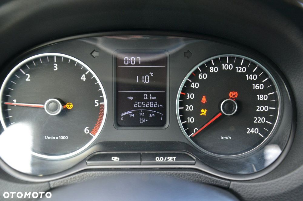 Volkswagen Polo - 17