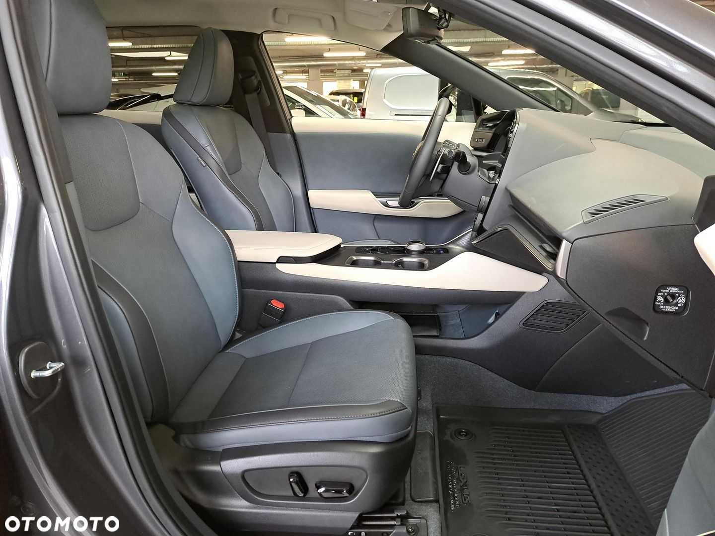 Lexus RZ 450e Prestige DIRECT4 - 16