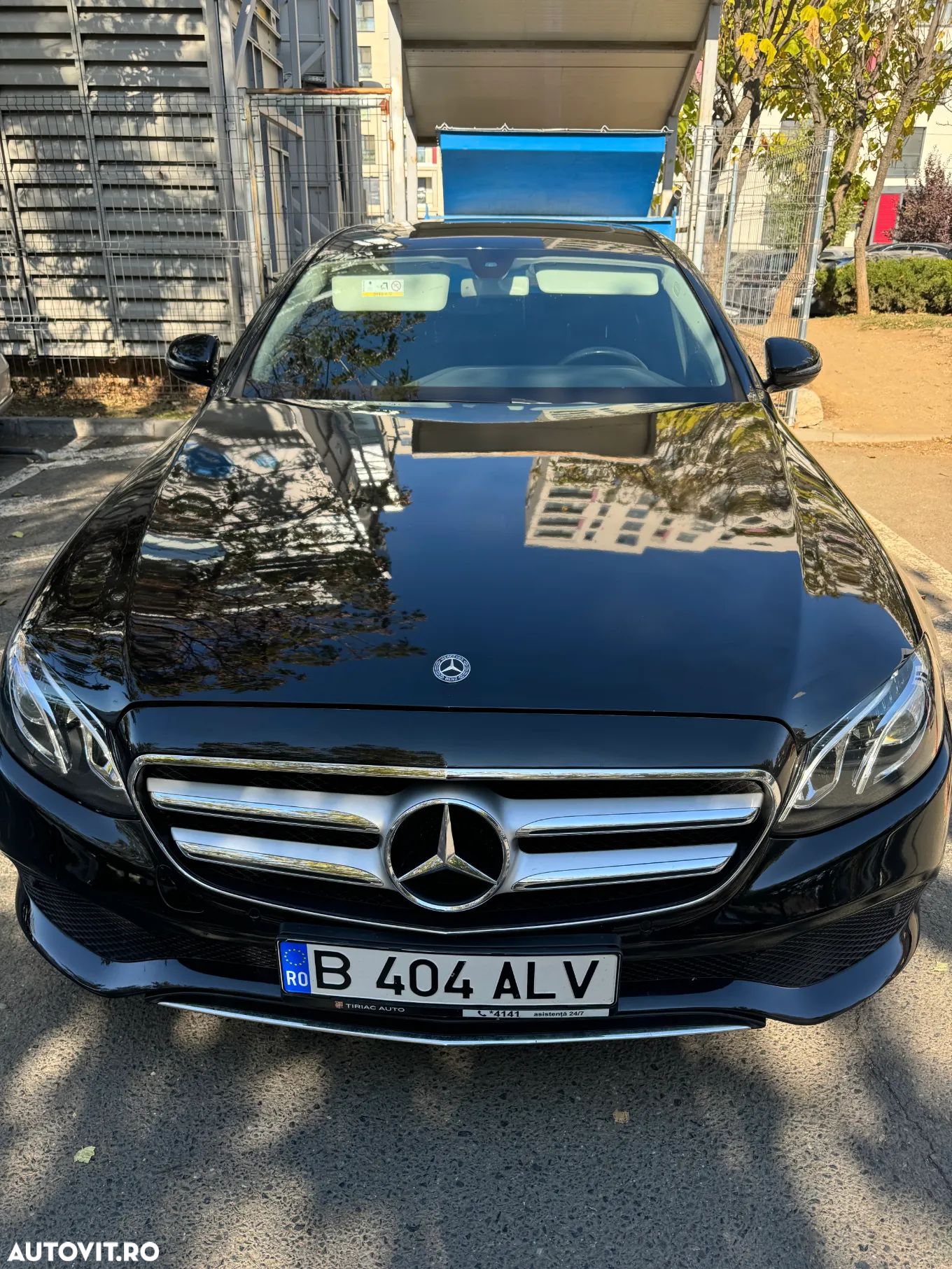 Mercedes-Benz E 200 4MATIC Aut. - 1