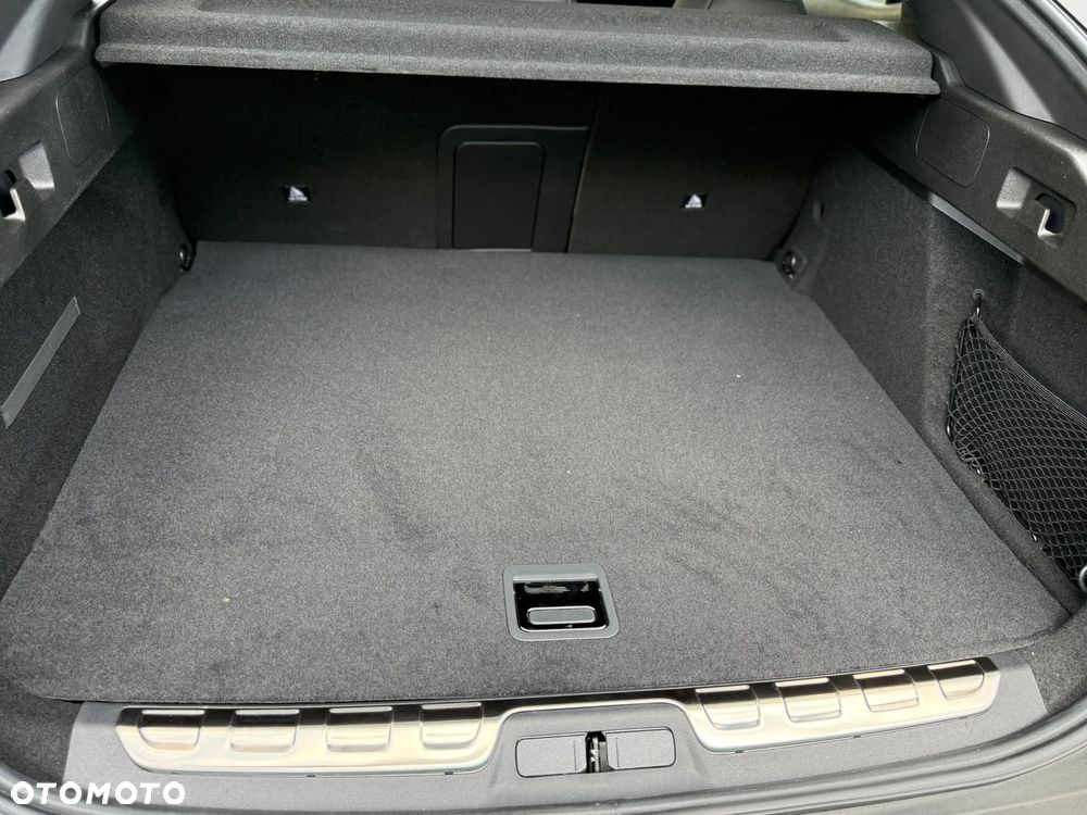 Peugeot 408 1.6 Plug-in Hybrid 240 GT Exclusive e-DCS7 - 17