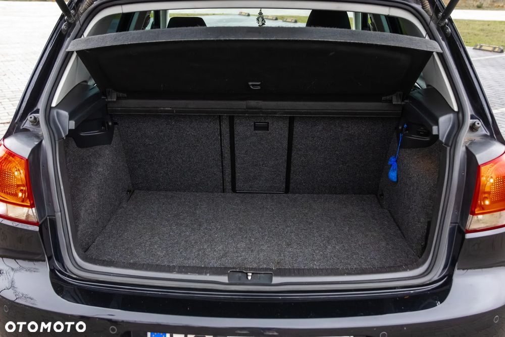 Volkswagen Golf 1.6 TDI DPF Comfortline - 17