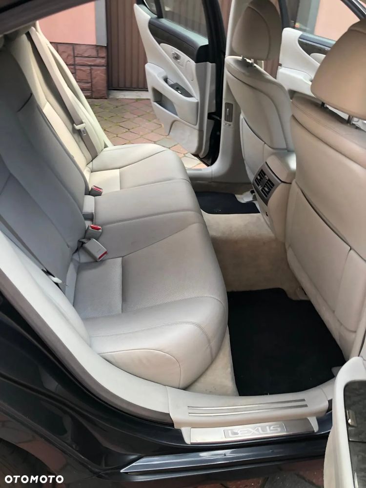 Lexus LS 460 AWD - 6