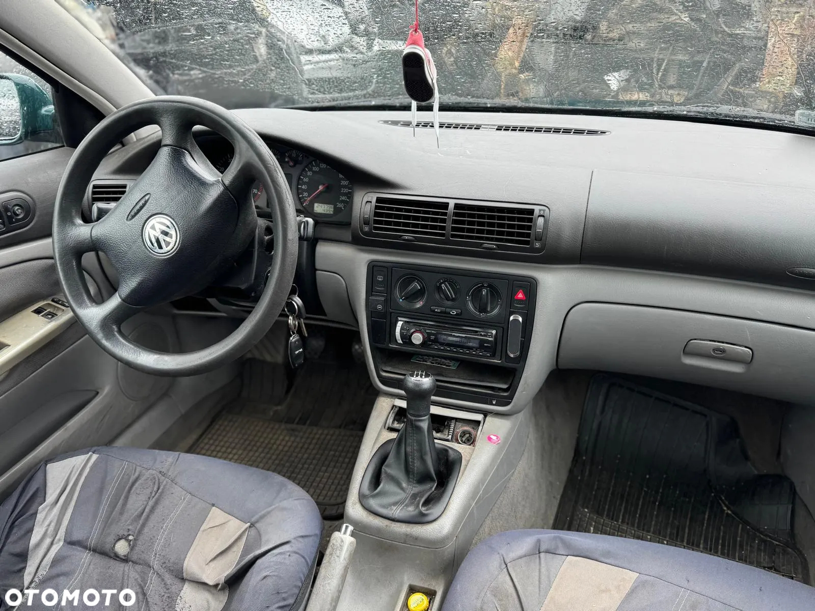 Volkswagen Passat B5 1998 poj. 1.6 benzyna 101 KM - NA CZĘŚCI - 6