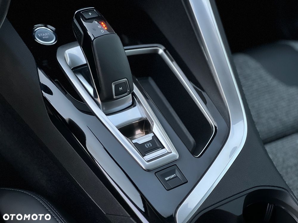 Peugeot 3008 1.6 THP Allure S&S EAT6 - 25