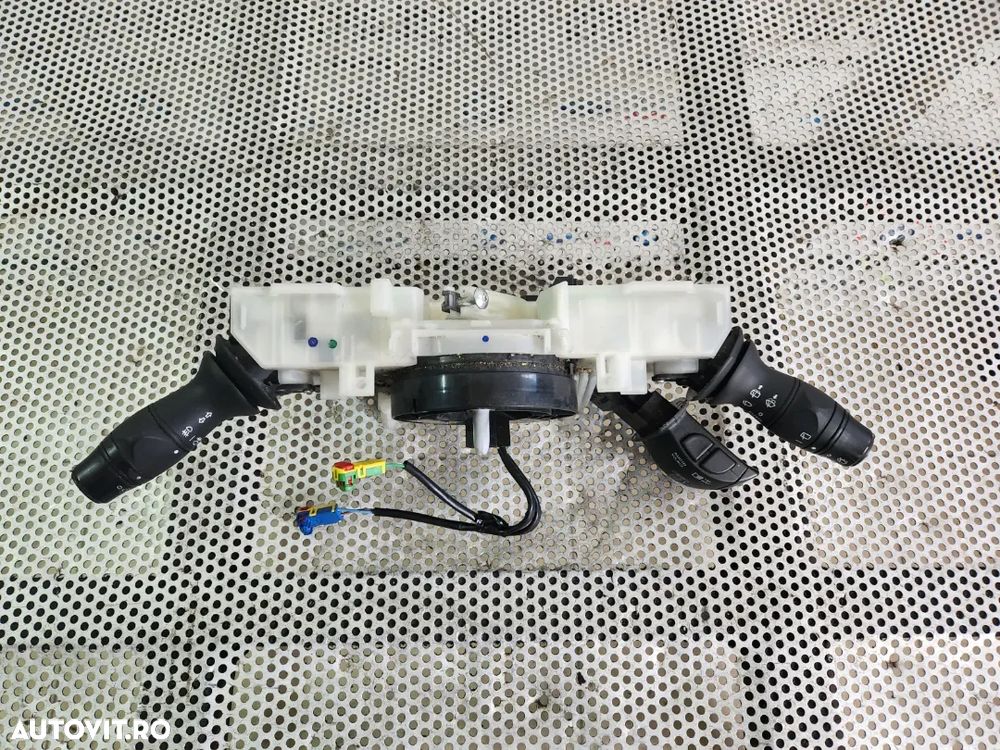 Bloc Lumini Maneta Stergatoare Banda Spira Spirala Volan Airbag Comenzi Volan Renault Scenic 3 Grand Scenic 3 An 2008-2009-2010-2011-2012-2013-2014-2015 Dezmembrez Renault Grand Scenic 1.5 Dci An 2009-2010-2011-2012 Manual 6+1 Trepte 2x4 - 4