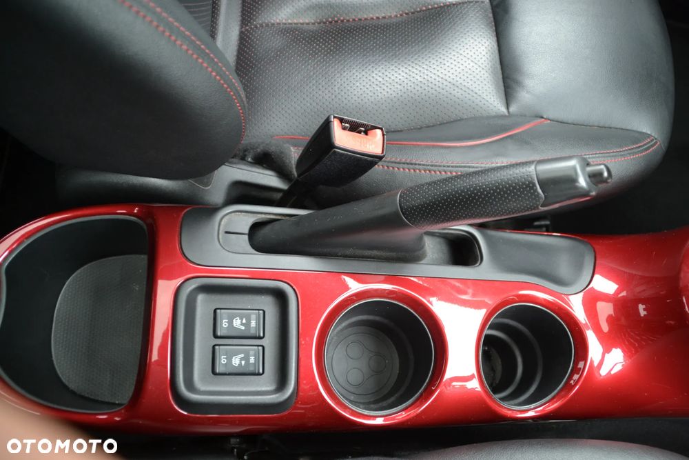 Nissan Juke 1.6 DIG-T N-Connecta - 33