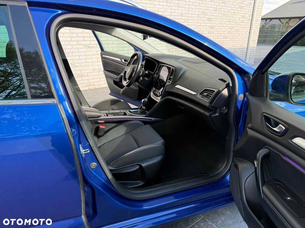 Renault Megane E-TECH 160 INTENS - 11