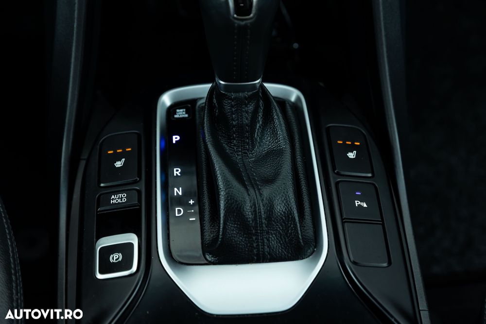 Hyundai Santa Fe 2.2 CRDi 4WD Automatik SEVEN Premium - 24