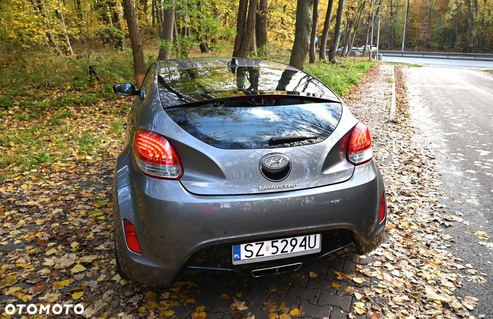 Hyundai Veloster - 10