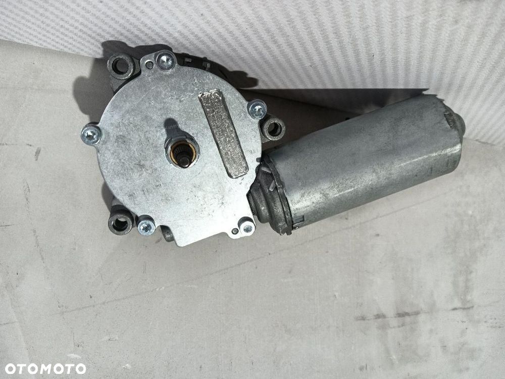 SILNIK WYCIERACZKI TYŁ TYLNY VOLVO 850 KOMBI SILNIK WYCIERACZKI TYŁ TYLNY VOLVO 850 KOMBI - 4