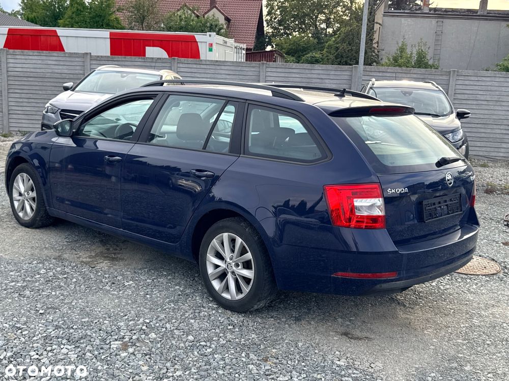 Skoda Octavia 1.6 TDI Style DSG - 5