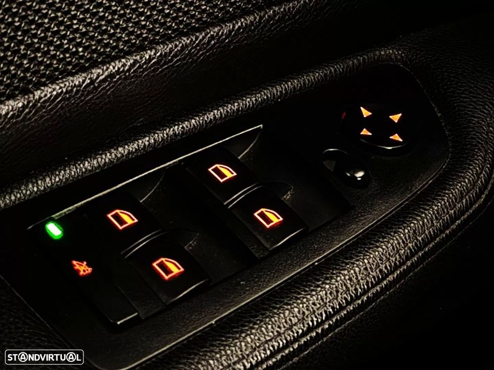 BMW 118 d DPF Edition Sport - 30