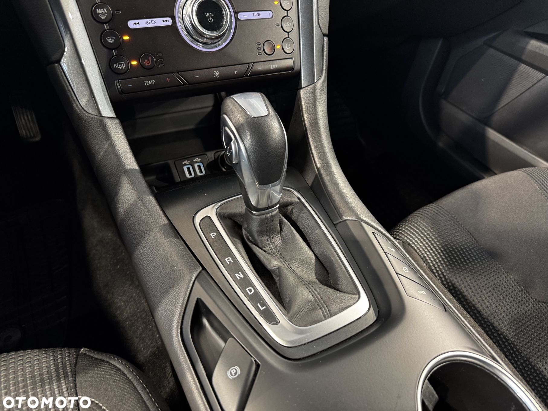 Ford Mondeo - 27