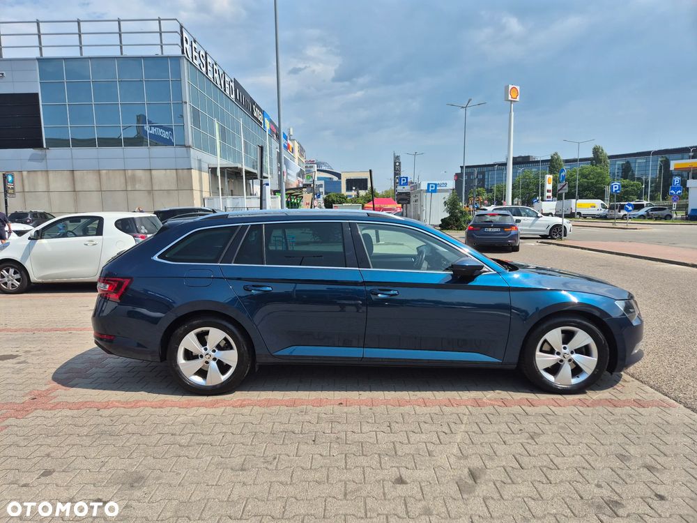 Skoda Superb 2.0 TDI Style DSG - 4