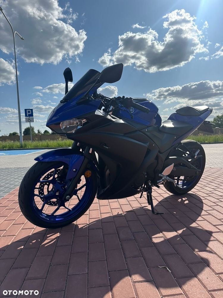 Yamaha R3 - 12
