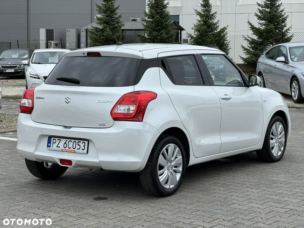 Suzuki Swift 1.2 Premium Plus CVT - 8
