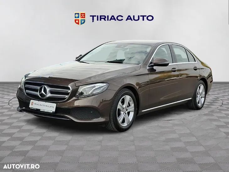 Mercedes-Benz E 200 4MATIC Aut. - 2