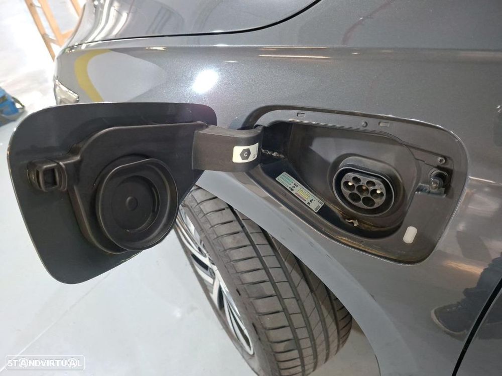 VW Golf 1.4 TSI e-Hybrid DSG - 11