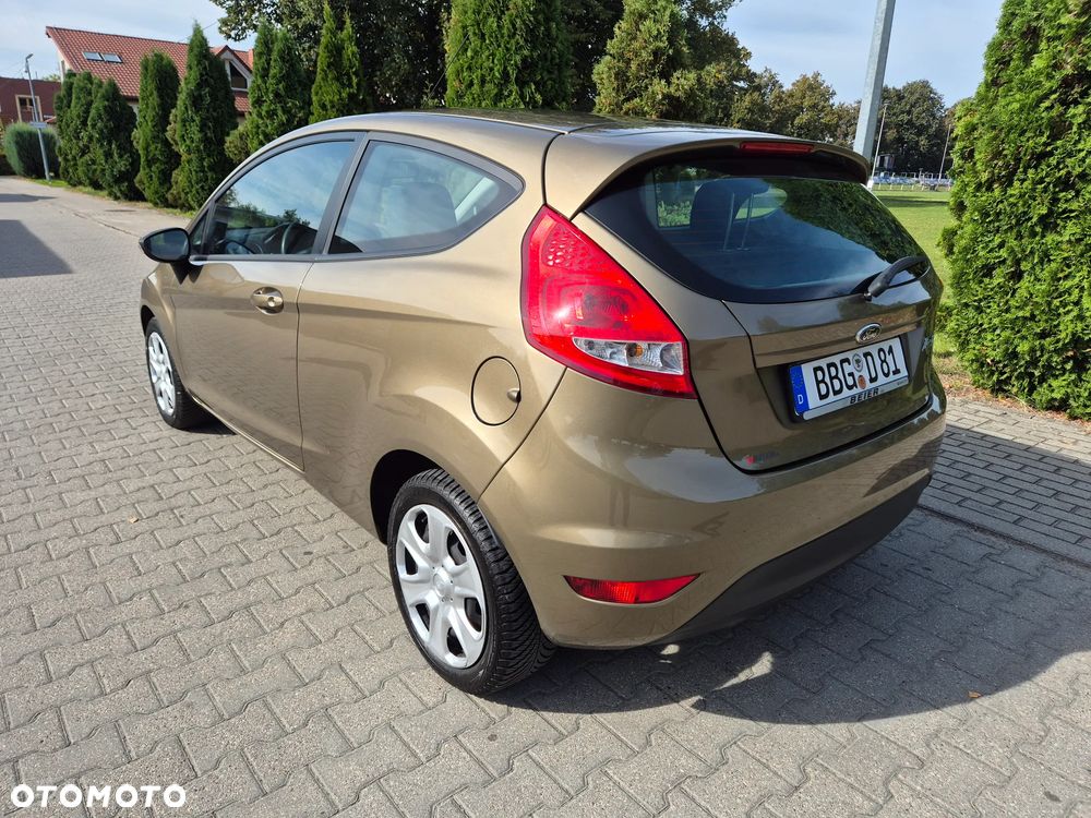 Ford Fiesta - 10