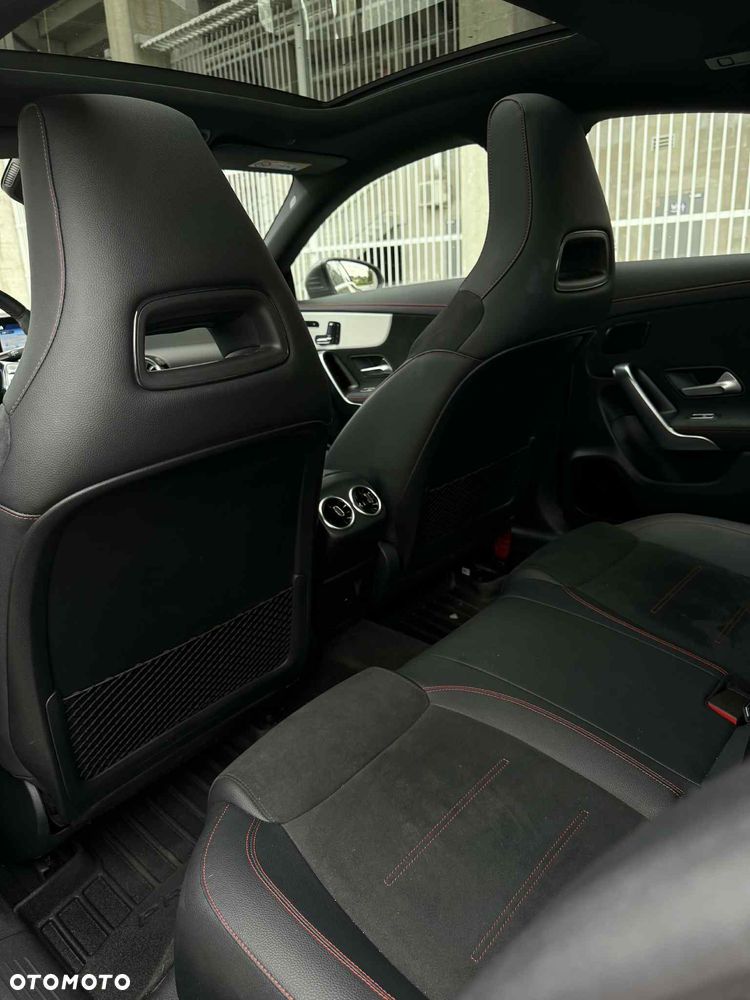 Mercedes-Benz CLA AMG 35 4-Matic 7G-DCT - 12