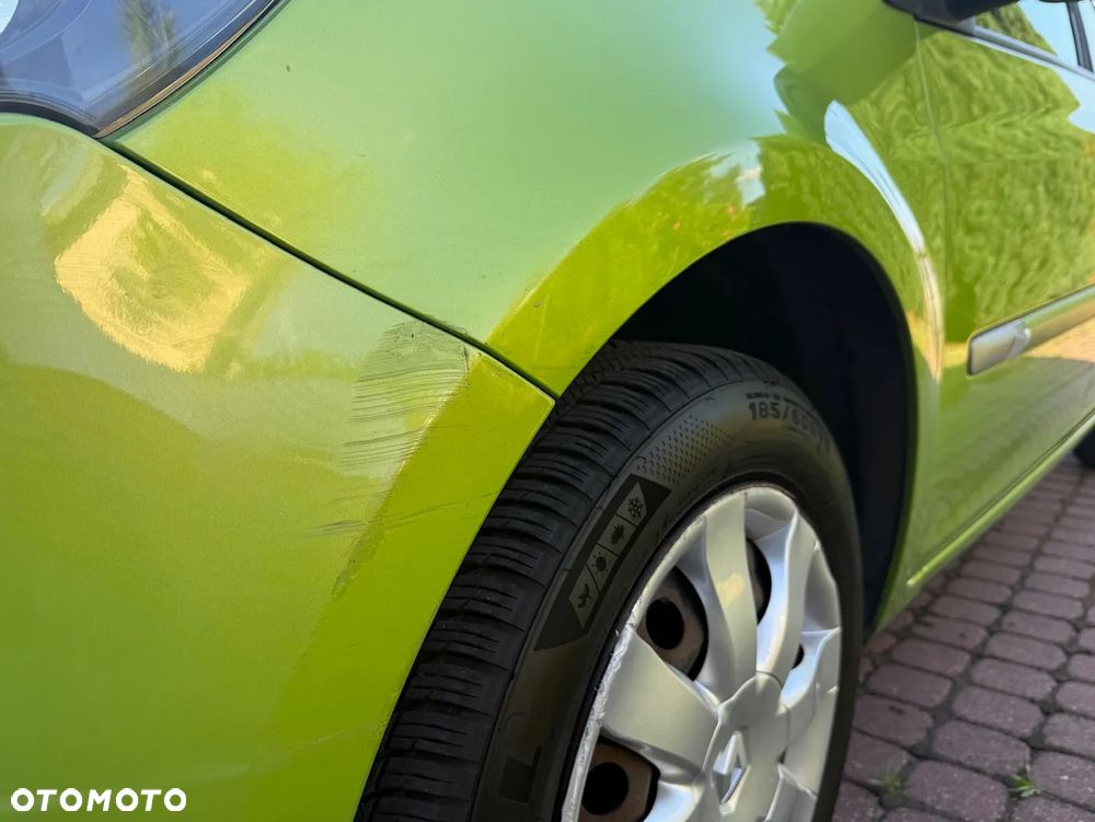 Renault Clio - 10