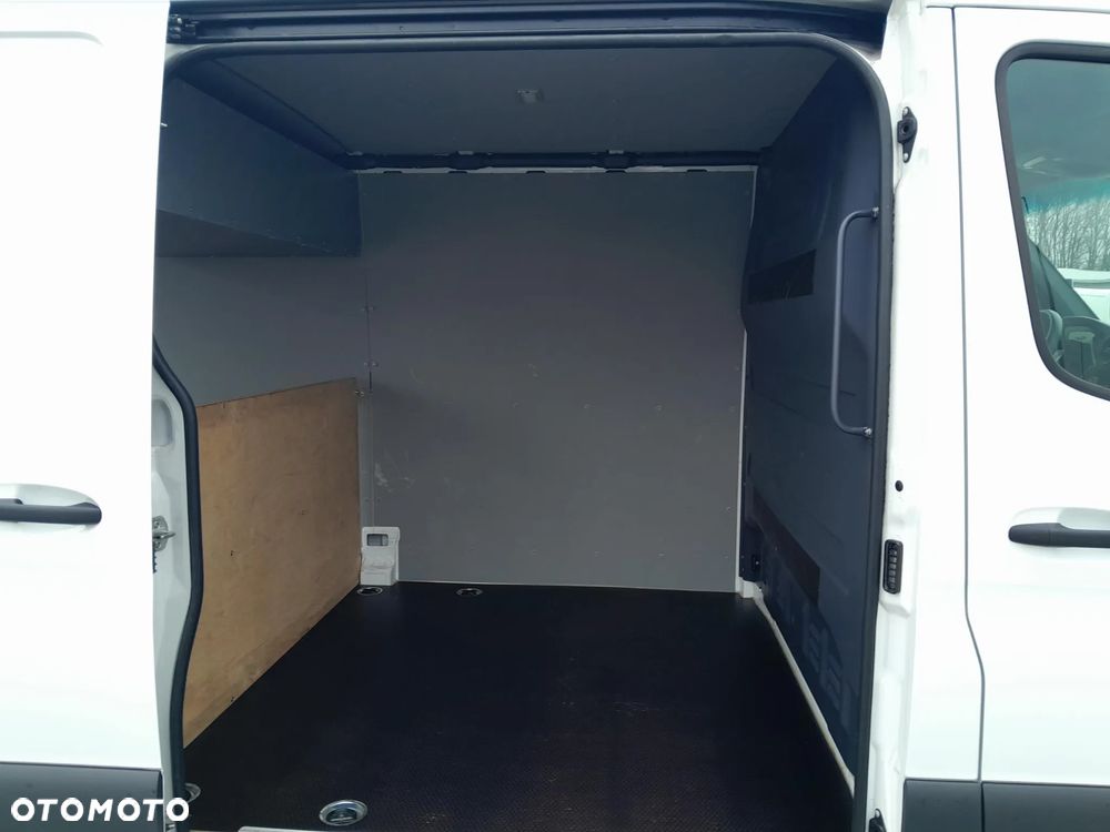 Mercedes-Benz Sprinter - 17