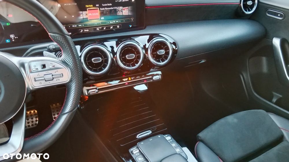 Mercedes-Benz Klasa A 200 AMG Line 7G-DCT - 13