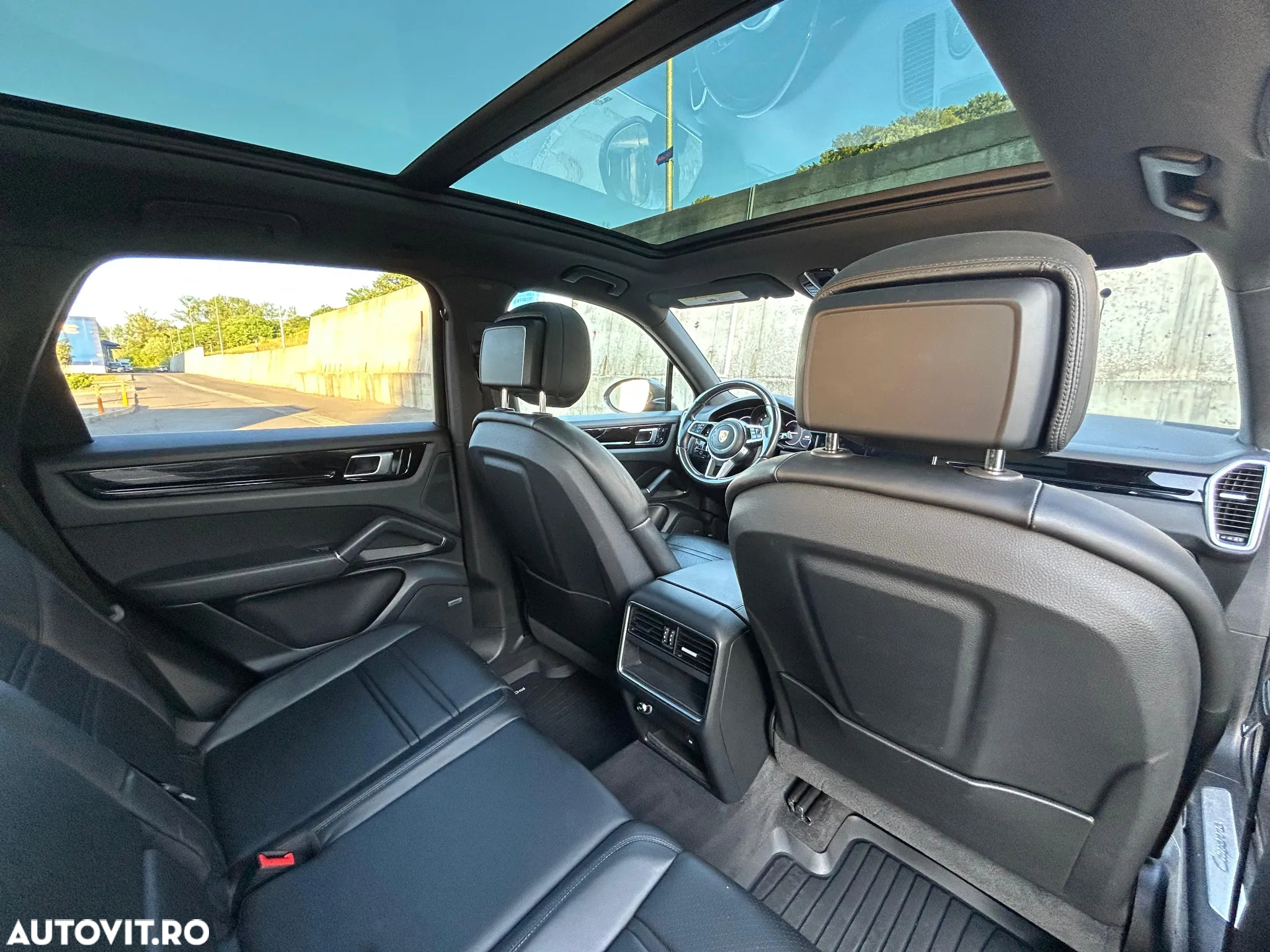 Porsche Cayenne Tiptronic S - 12