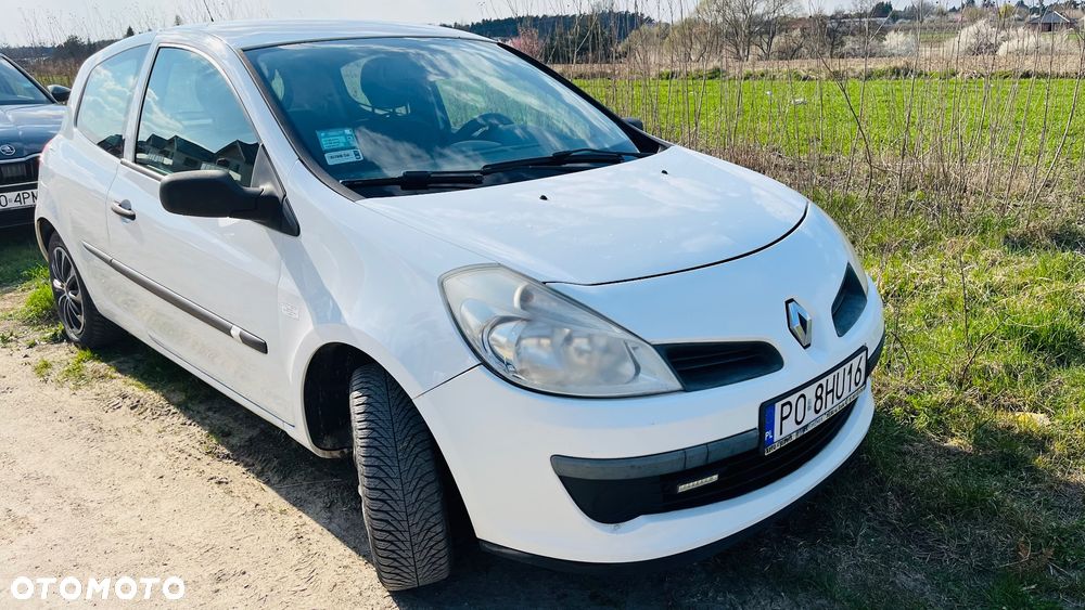 Renault Clio - 2