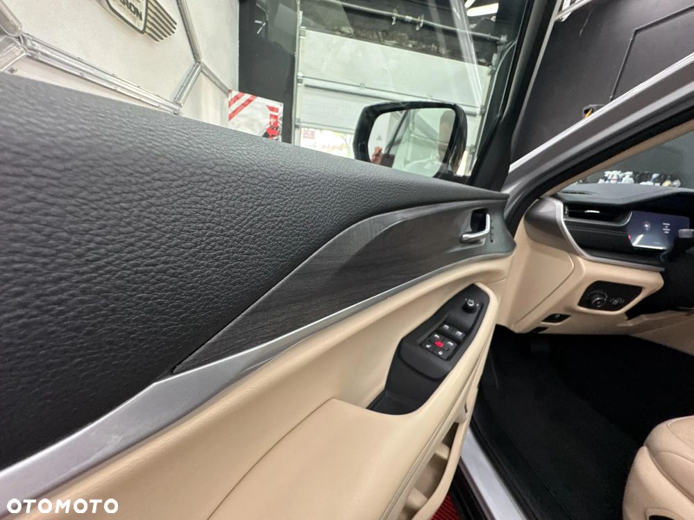 Jeep Grand Cherokee - 19