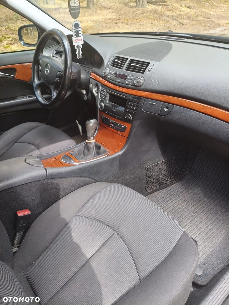 Mercedes-Benz Klasa E 220 CDI Classic - 12