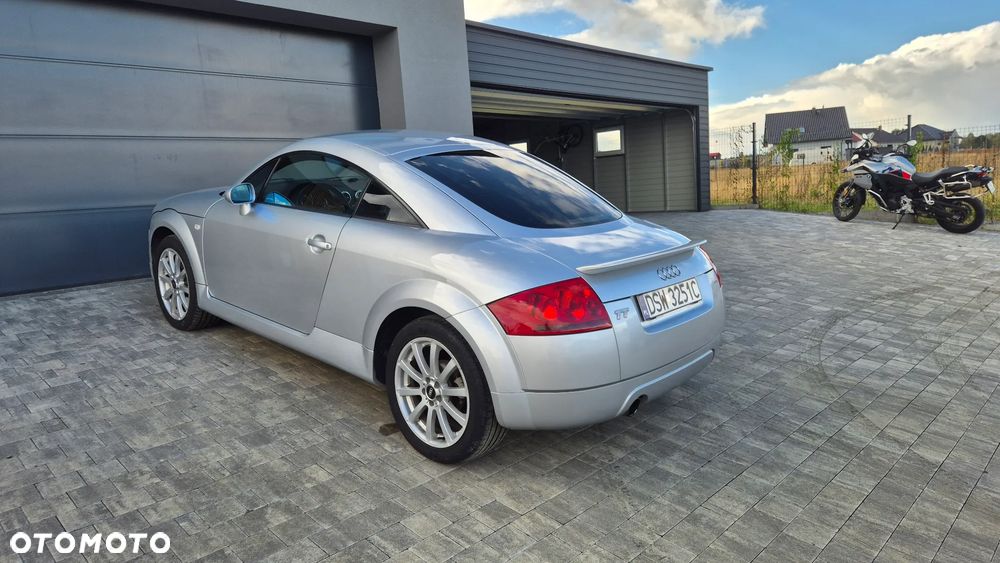 Audi TT Coupé 1.8 T quattro - 10