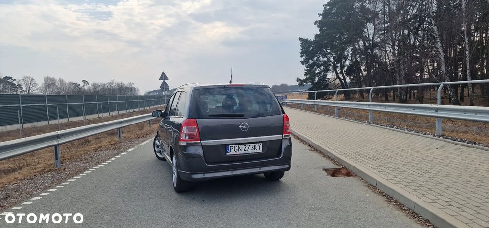 Opel Zafira 1.8 Sport - 6