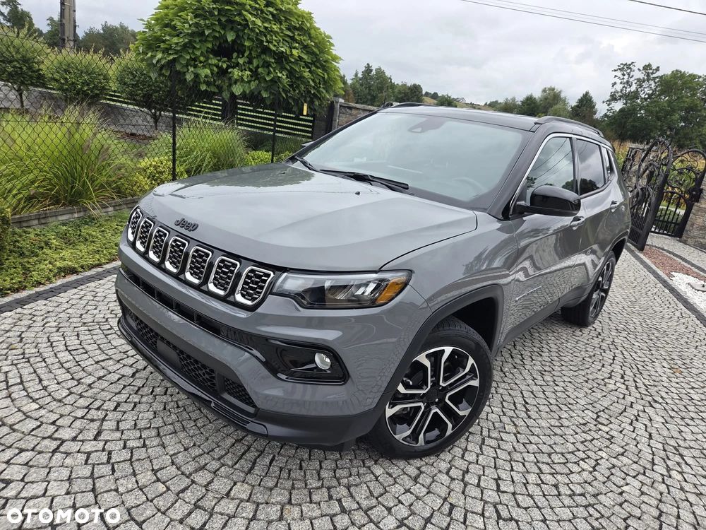 Jeep Compass - 33