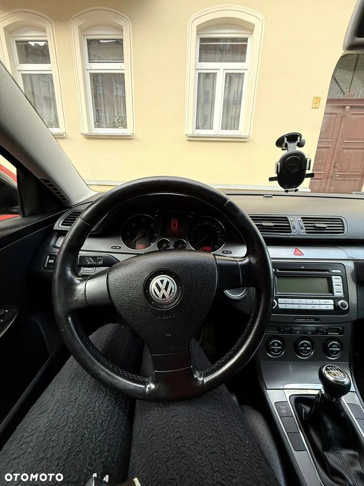 Volkswagen Passat 2.0 TDI DPF Highline - 6