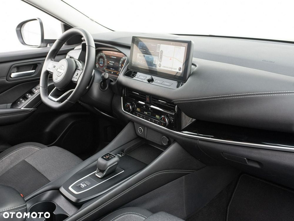 Nissan Qashqai 1.3 DIG-T MHEV N-Connecta Xtronic - 28