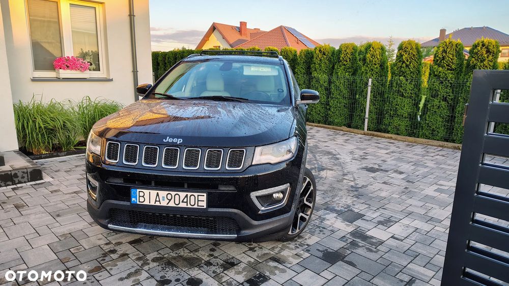 Jeep Compass - 1