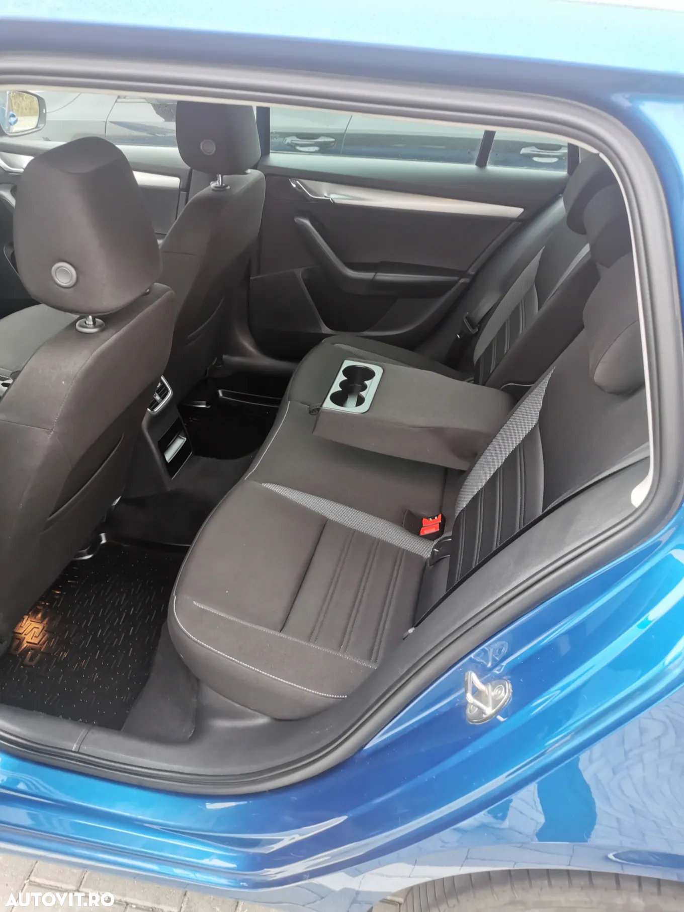 Skoda Octavia 1.6 TDI DSG Ambition - 23