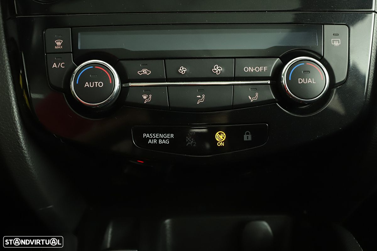 Nissan Qashqai 1.5 dCi N-Connecta - 13
