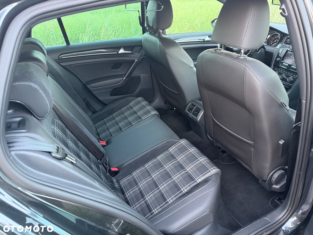 Volkswagen Golf 2.0 TDI BMT GTD DSG - 11