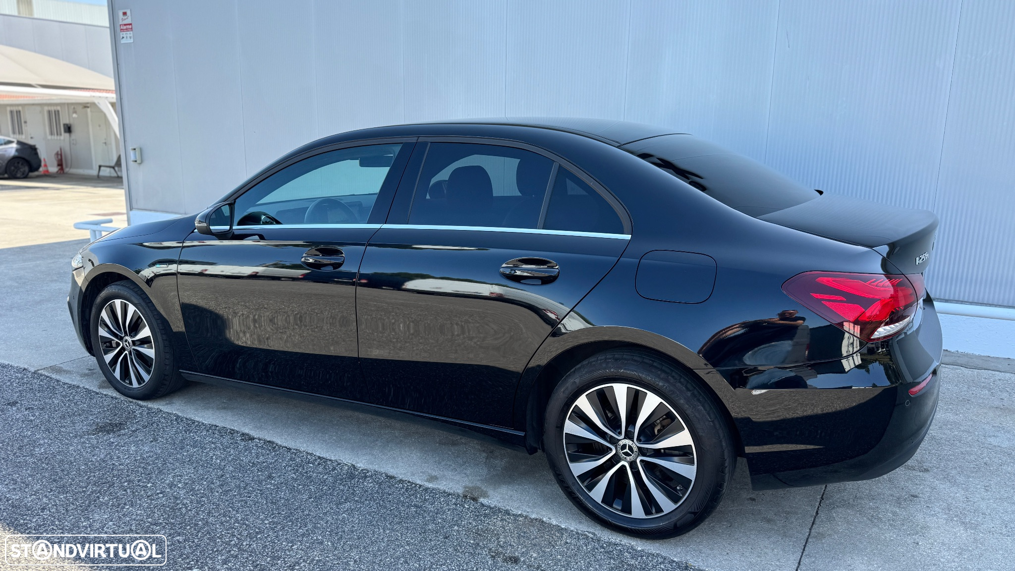 Mercedes-Benz A 250 Limousine e Style Plus - 8