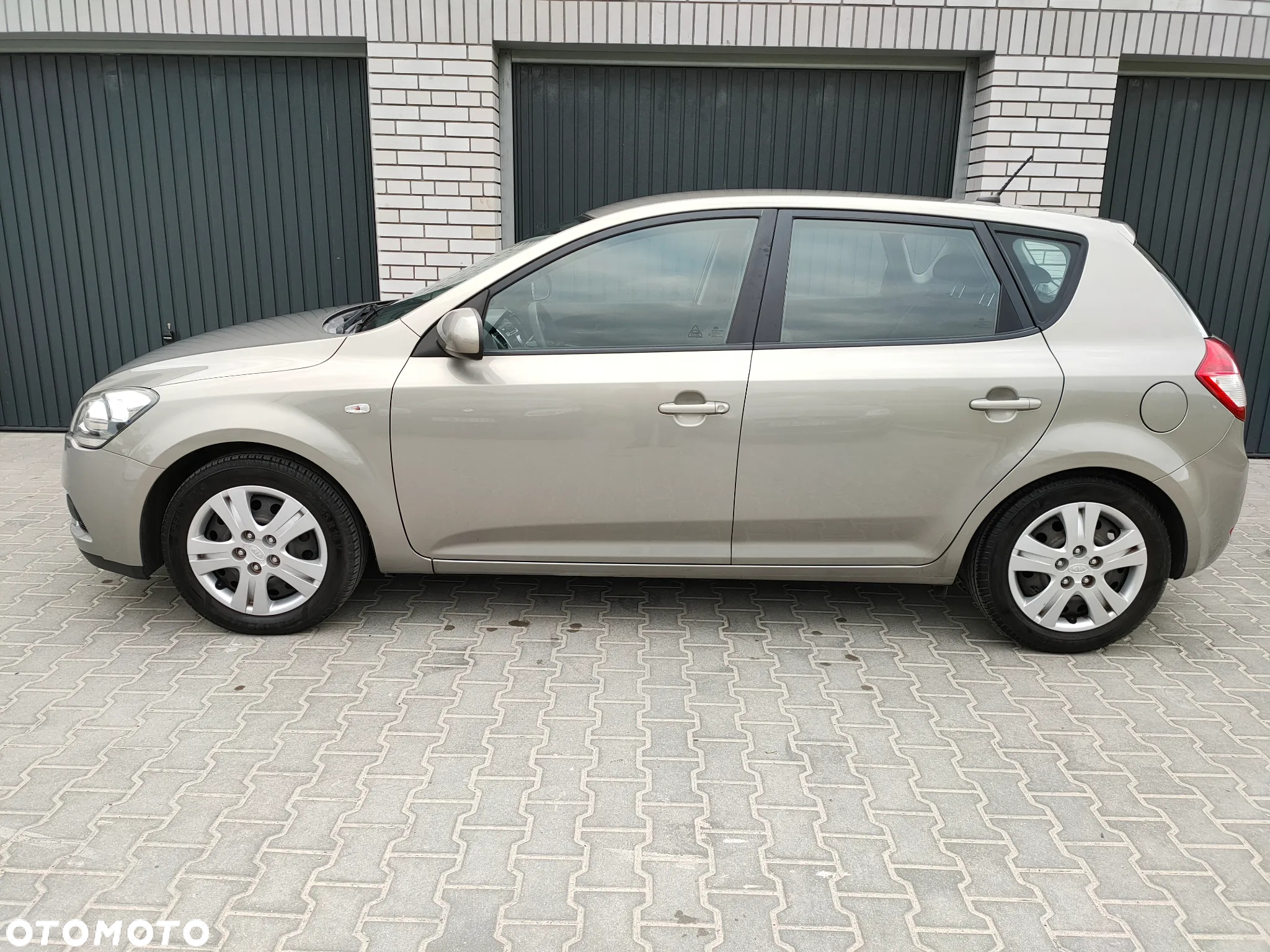 Kia Ceed 1.4 CVVT Attract - 3