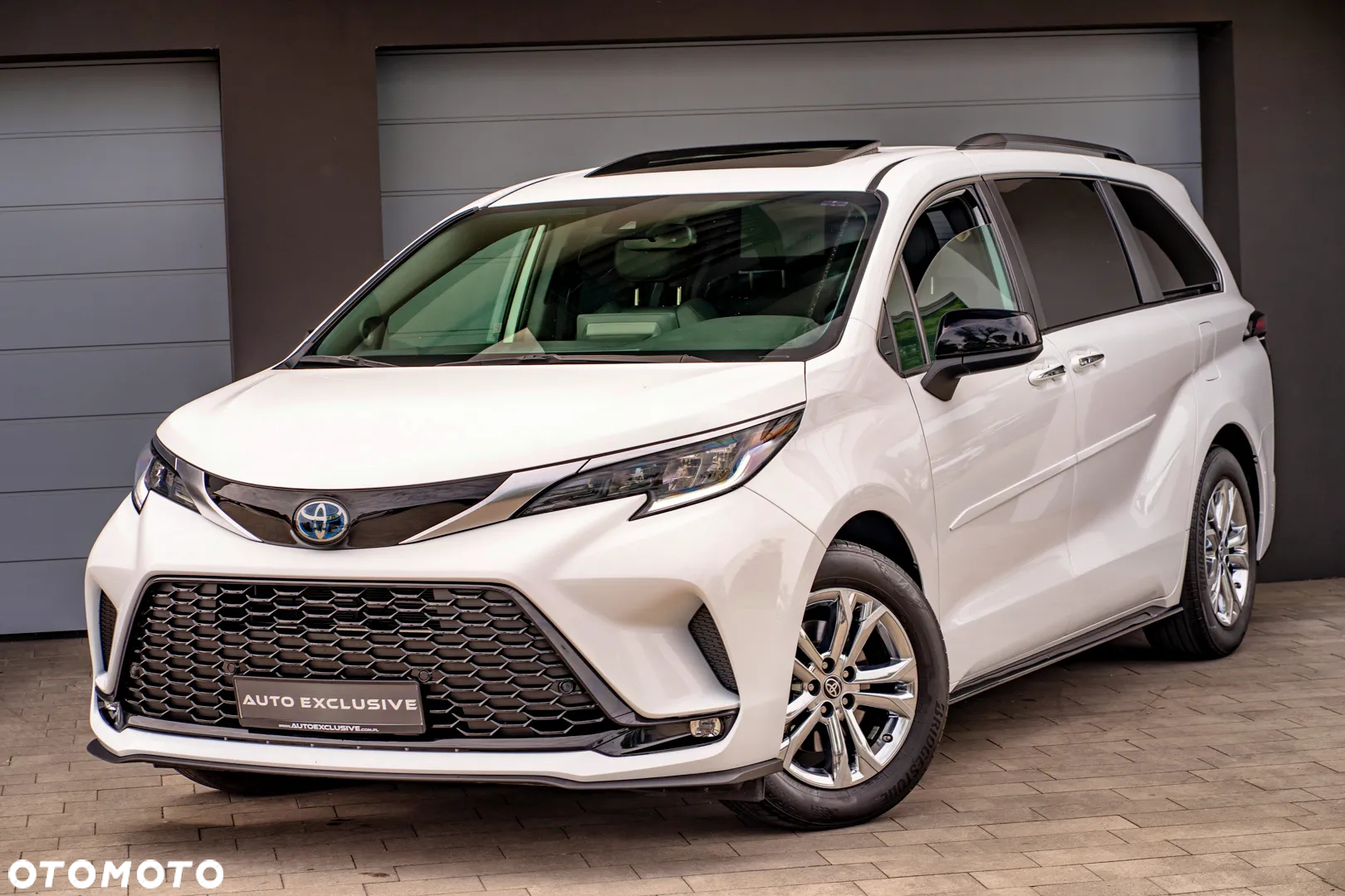 Toyota Sienna - 4