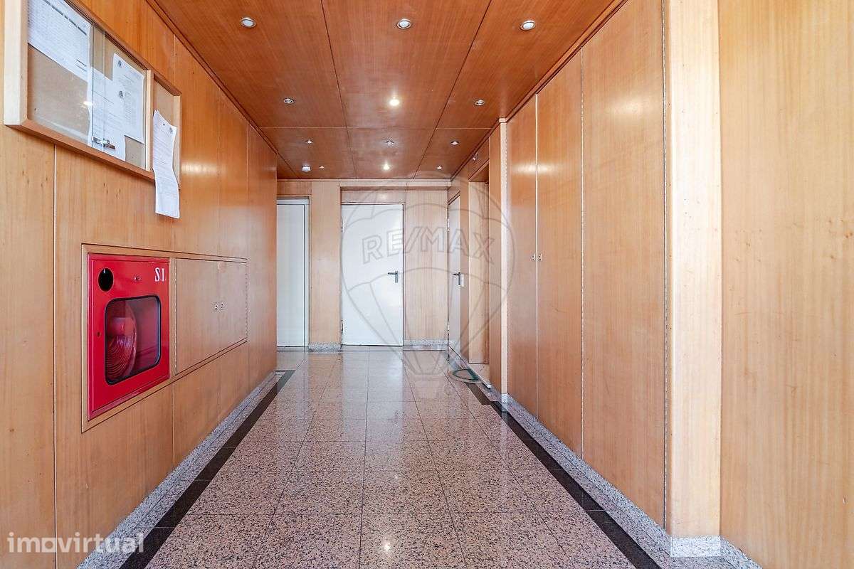 Apartamento T1 para venda - Grande imagem: 2/27