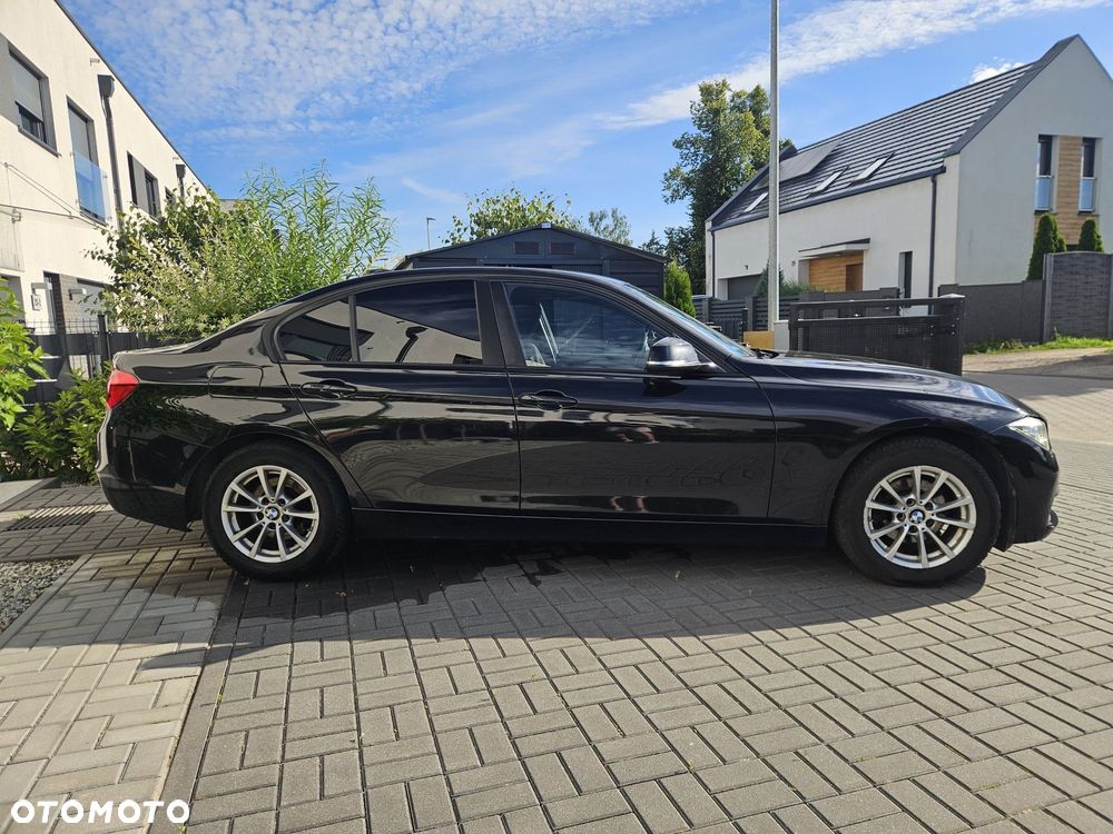 BMW Seria 3 316d - 12