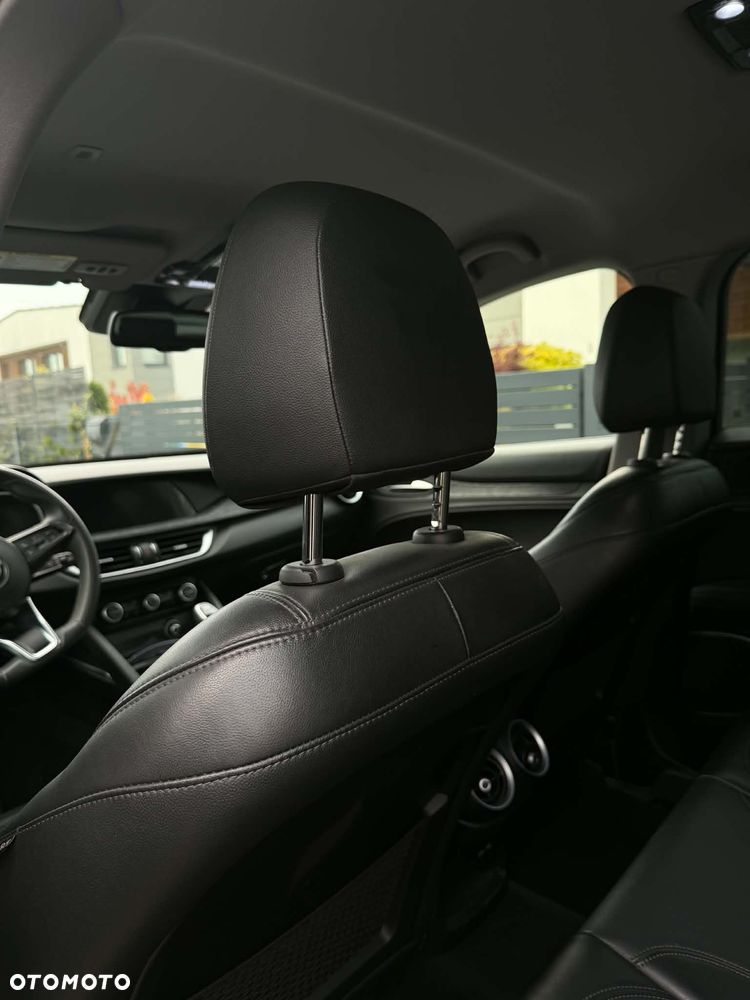 Alfa Romeo Stelvio - 7
