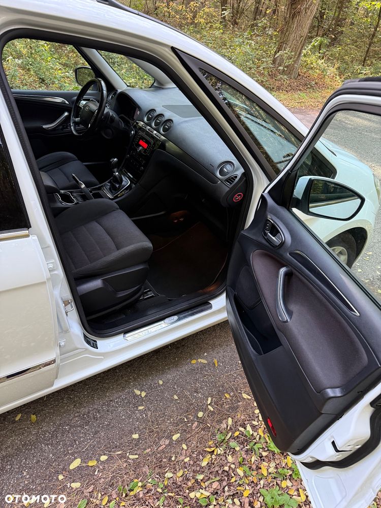 Ford Galaxy - 24